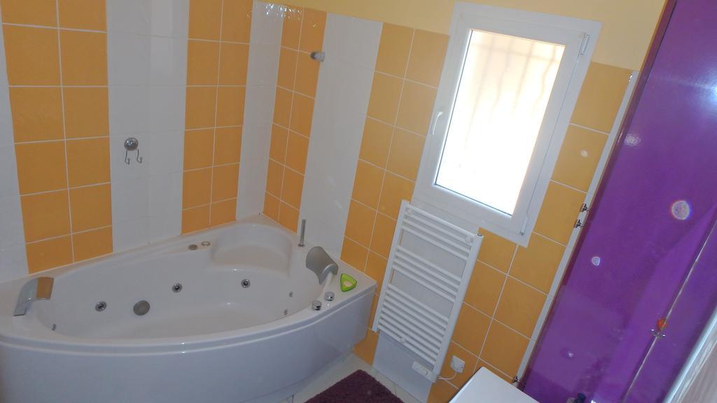 Villa Confina Villanova Екстер'єр фото